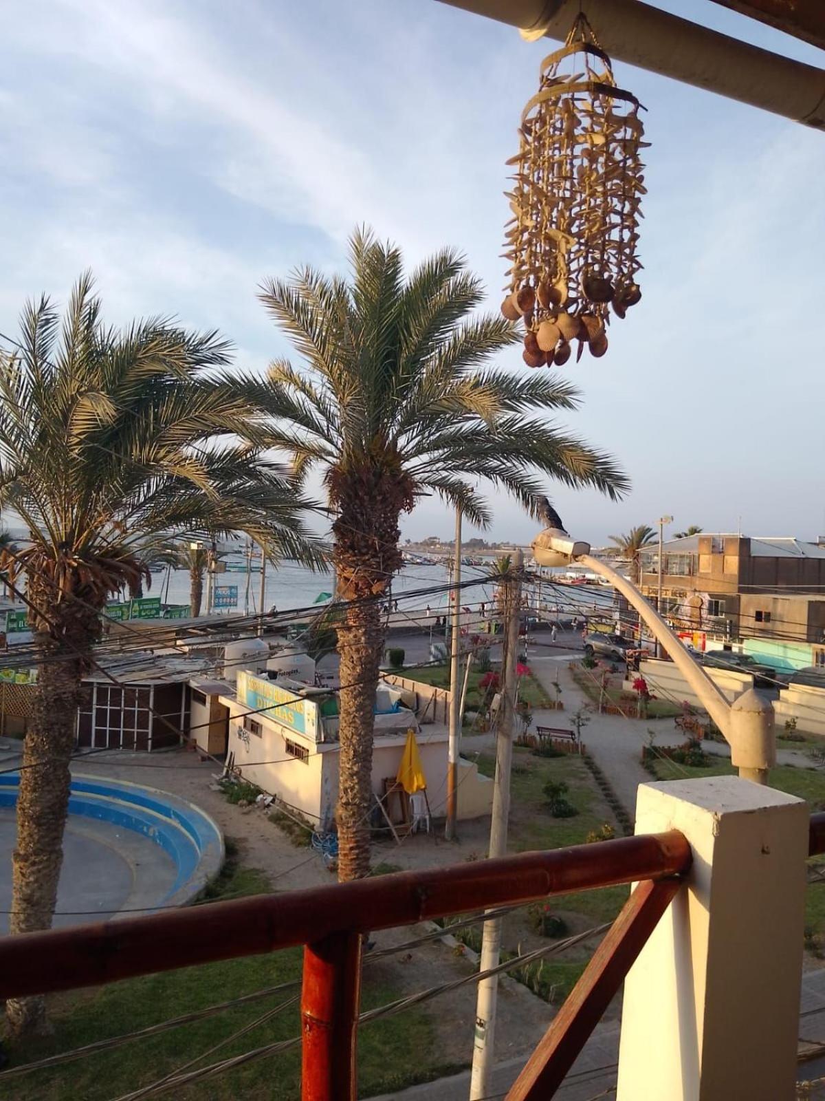 פאראקאס Hostal Refugio Del Pirata מראה חיצוני תמונה
